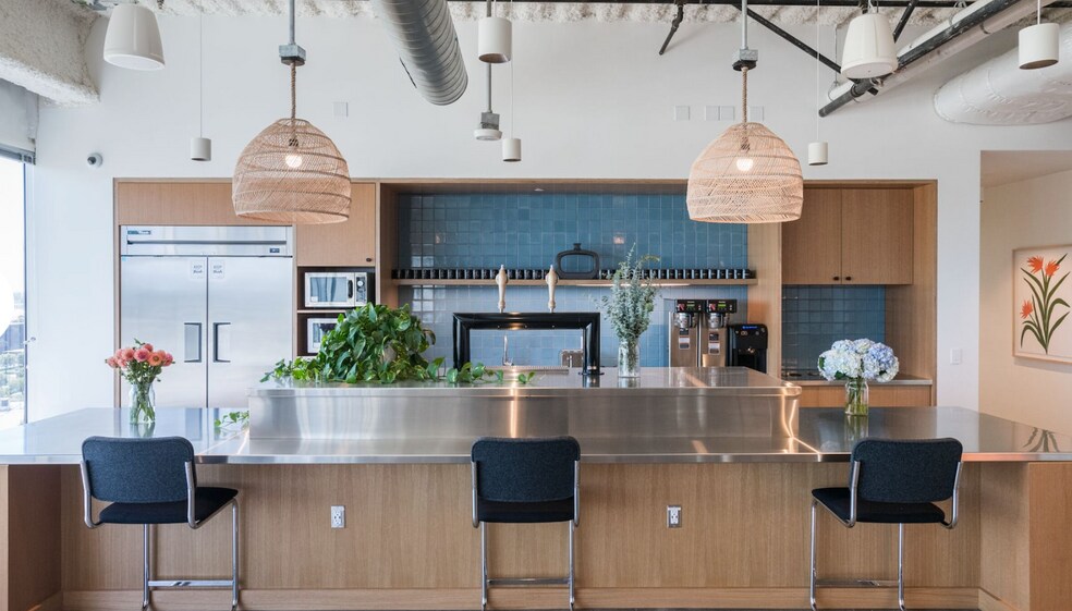 More Photos Of 2211 Michelson Dr, Irvine Office For Lease