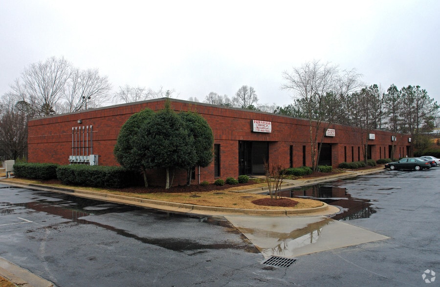 More Photos Of 175 Carnegie Pl, Fayetteville Office For Lease