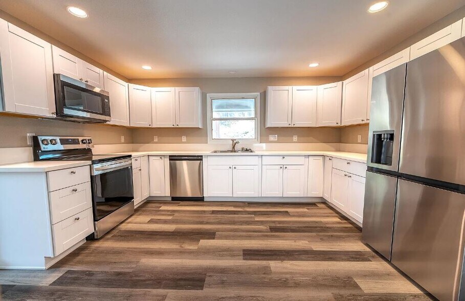 More Photos Of 1449 Hillside Dr, Reno Apartments For Sale