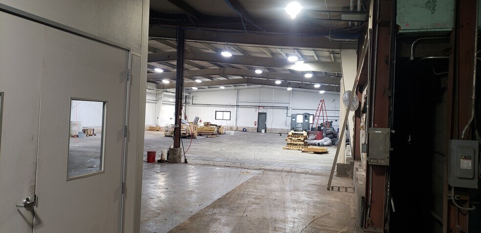 More Photos Of 2190 Montmorenci Rd, Ridgway Warehouse For Lease