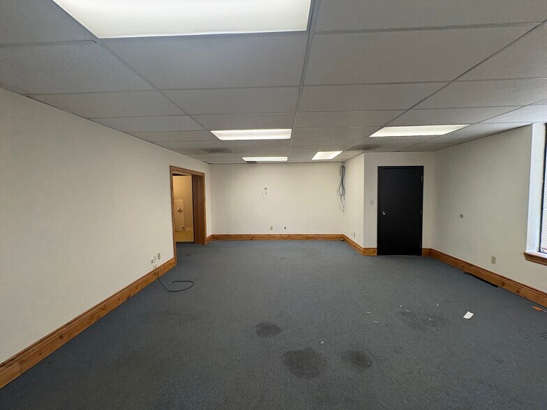 More Photos Of 1175 S Lipan St, Denver Warehouse For Lease