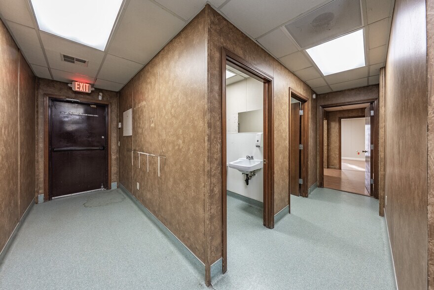 More Photos Of 927 O St, Firebaugh Healthcare For Sale
