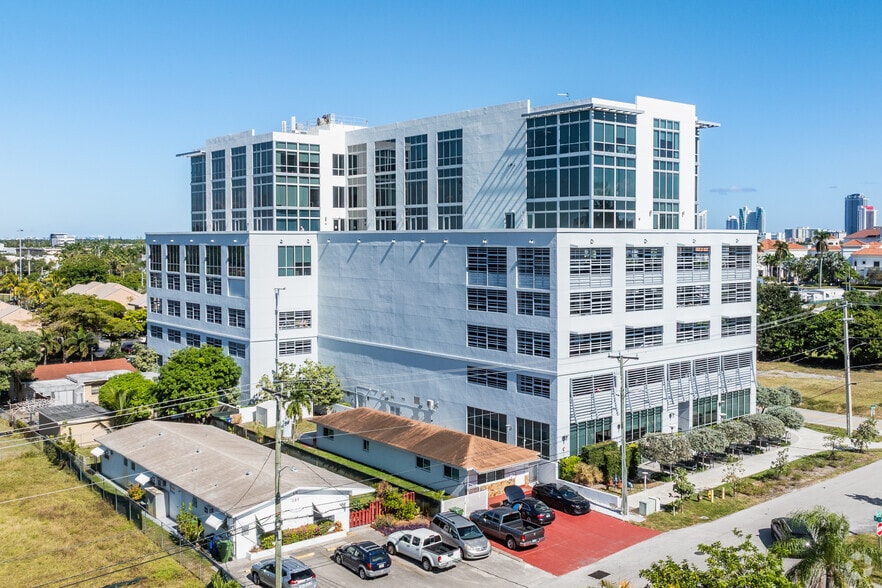 More Photos Of 800 SE 4th Ave, Hallandale Beach Office For Lease