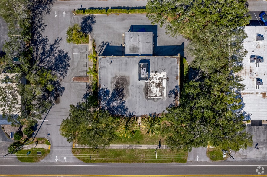 More Photos Of 2046 Bayshore Blvd, Dunedin Storefront Retail Office For Sale