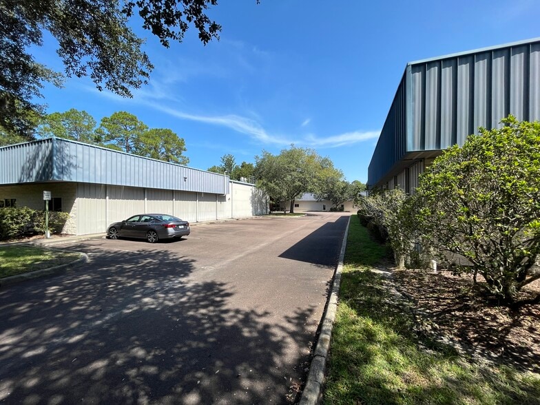 More Photos Of 1908-1910 NW 67th Pl, Gainesville Light Manufacturing For Sale