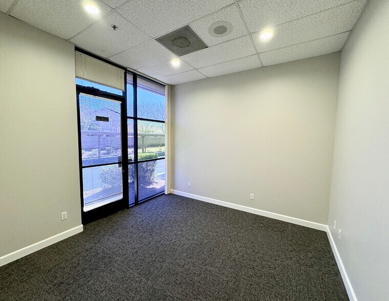More Photos Of 5505 W Chandler Blvd, Chandler Medical For Lease