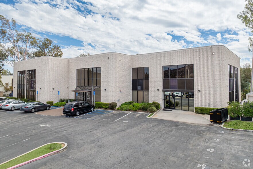 Primary Photo Of 5703 Corsa Ave, Westlake Village Office For Lease