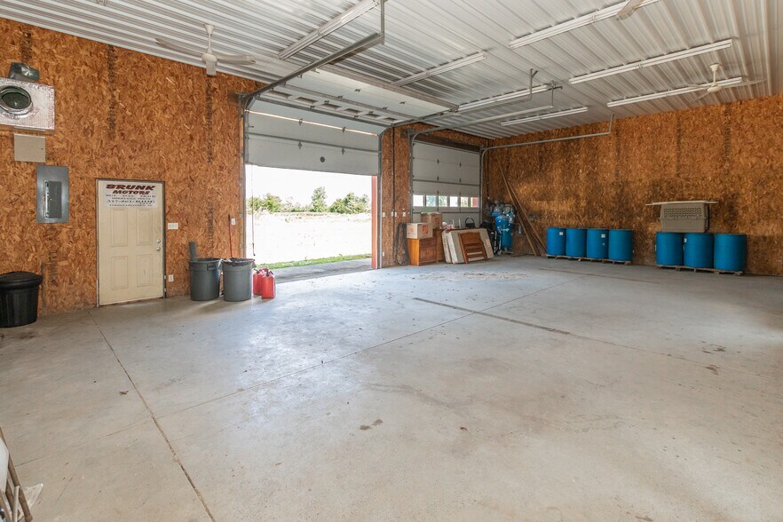 More Photos Of 288 W Brookville Rd, Fountaintown Office For Lease