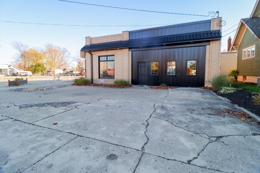 More Photos Of 501 S Main St, Auburn Office For Lease