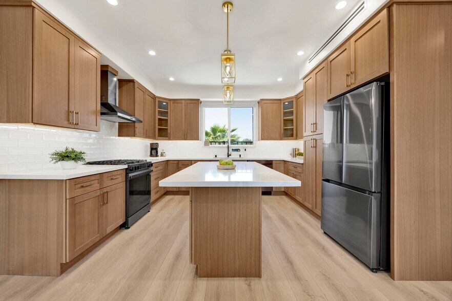 More Photos Of 7410 Denny Ave, Sun Valley Healthcare For Sale