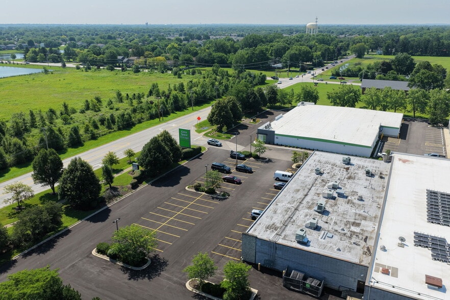 More Photos Of , Aurora General Retail For Sale
