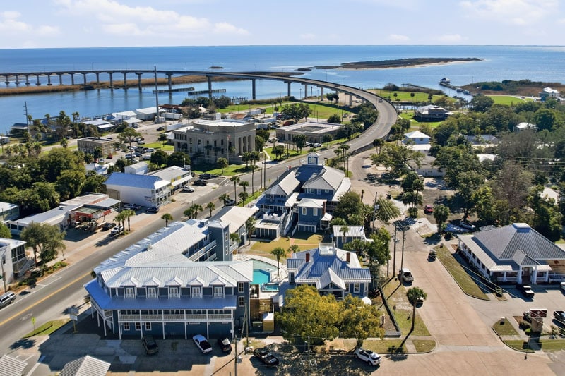 Primary Photo Of 51 Avenue C, Apalachicola Hotel For Sale