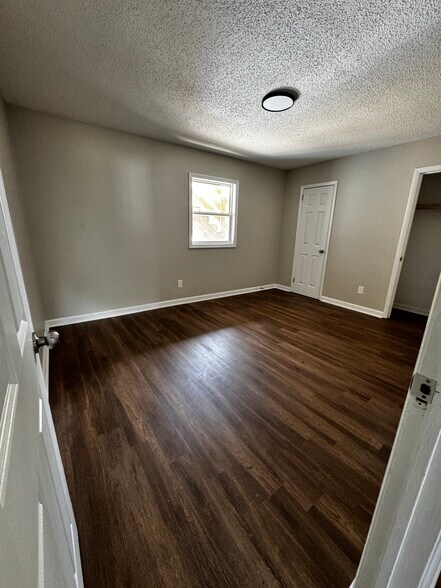 More Photos Of 2400 19th Ave N, Birmingham Apartments For Sale