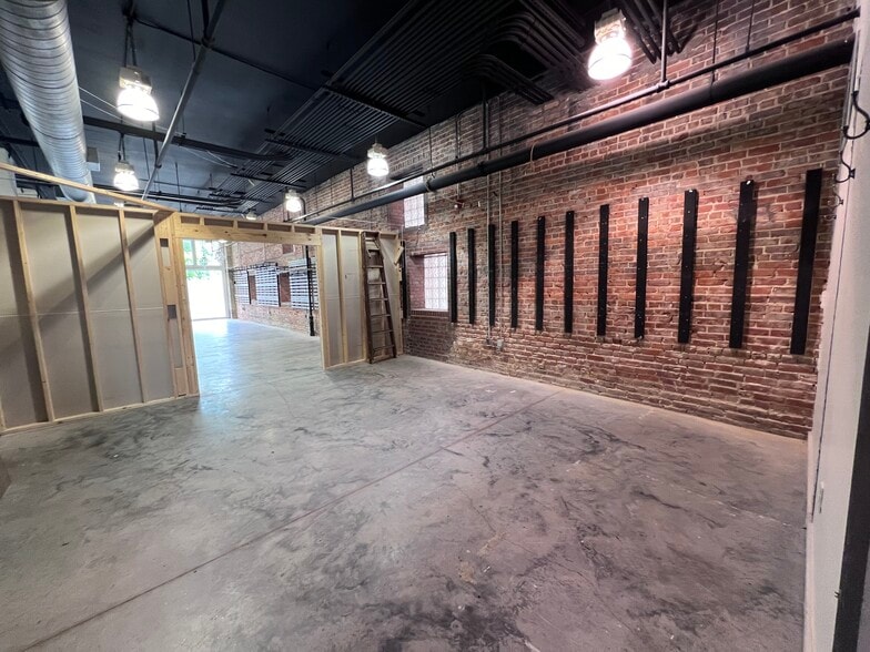 More Photos Of 417 Hay St, Fayetteville Office For Lease