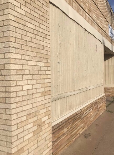 More Photos Of 1845 Linwood Blvd, Oklahoma City Storefront For Lease