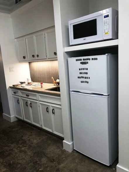 More Photos Of 4130 Spicewood Springs Rd, Austin Loft Creative Space For Lease