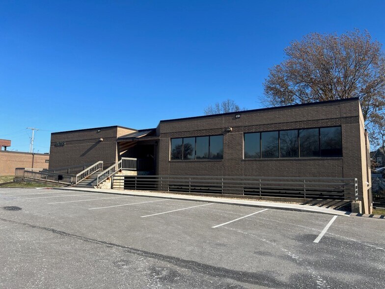 Primary Photo Of 11755 W 112th St, Overland Park Medical For Sale