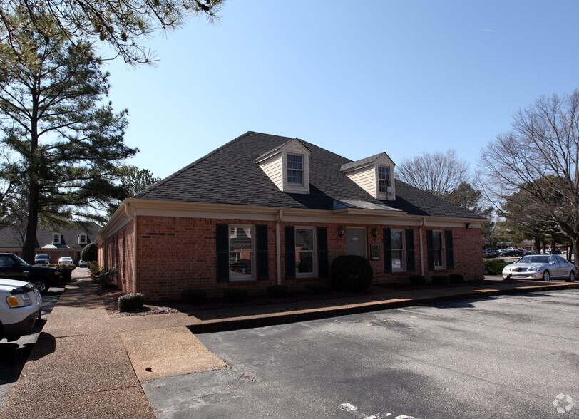 Primary Photo Of 2004 Exeter Rd, Germantown Medical For Lease