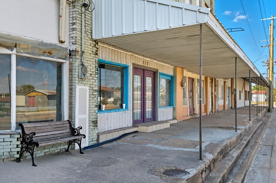 More Photos Of 825 Ave D, Moody General Retail For Sale