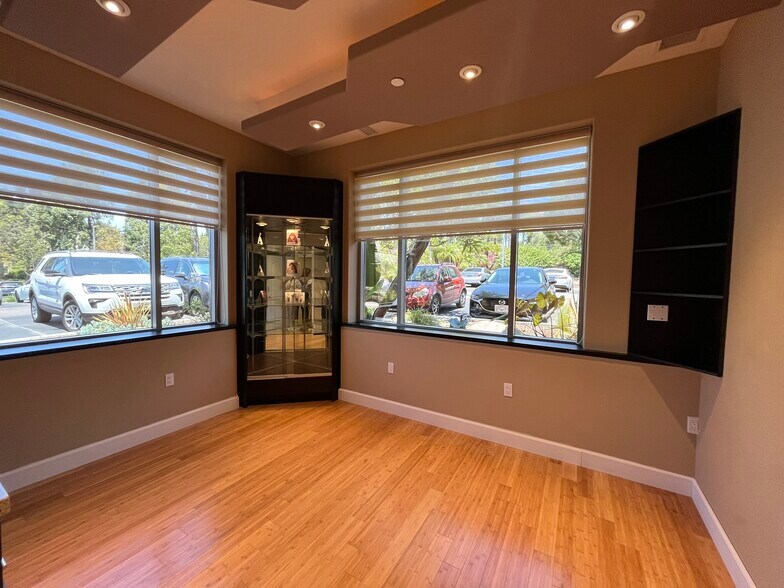 More Photos Of 838 Nordahl Rd, San Marcos Medical For Lease