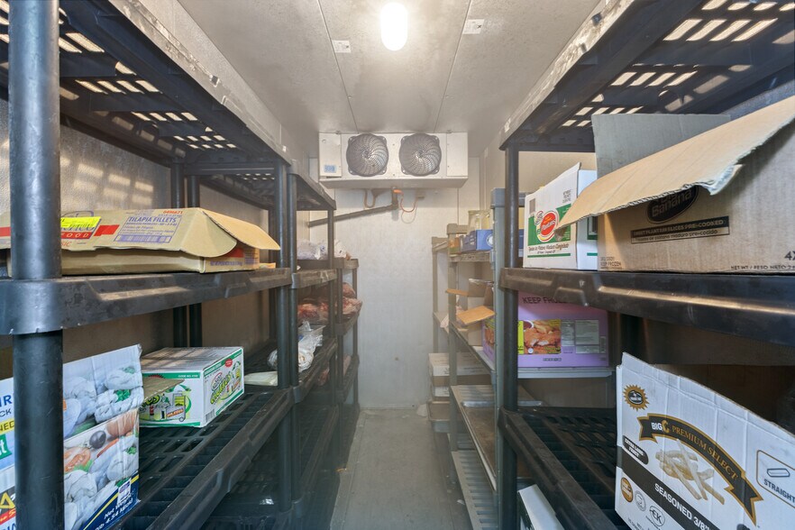 More Photos Of 8841 Commodity Cir, Orlando Fast Food For Lease