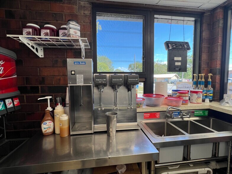 More Photos Of 440 W Main St, Lamoni Fast Food For Sale