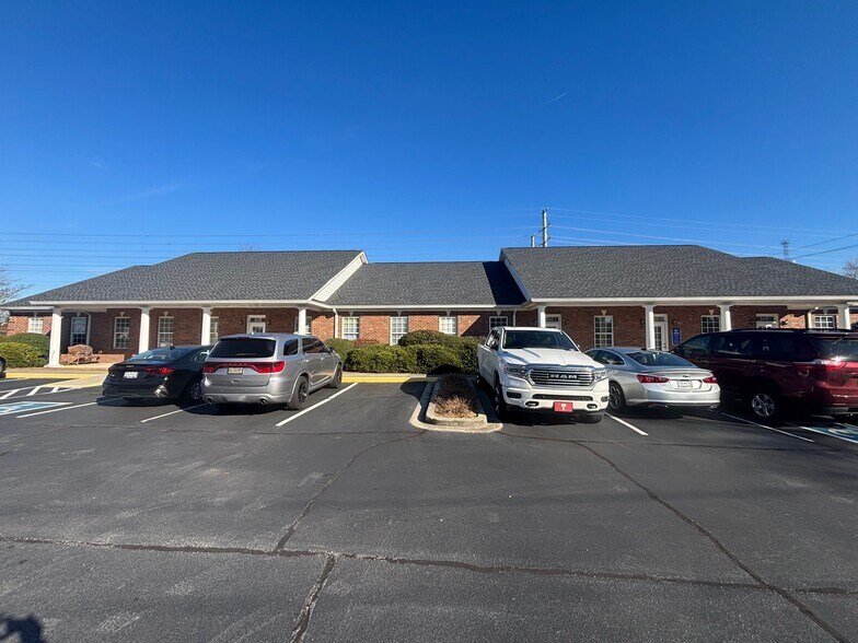 More Photos Of 1904 Sunset Blvd, West Columbia Loft Creative Space For Lease