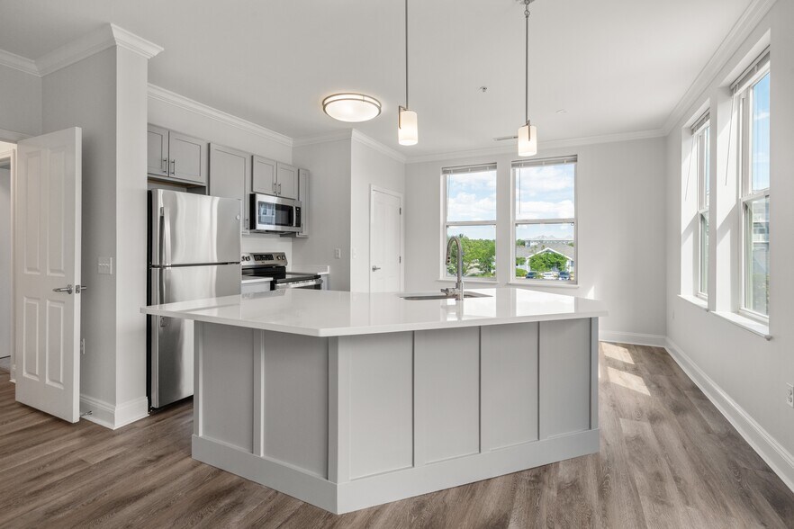 More Photos Of 200-220 Trotter Rd, Weymouth Apartments For Lease