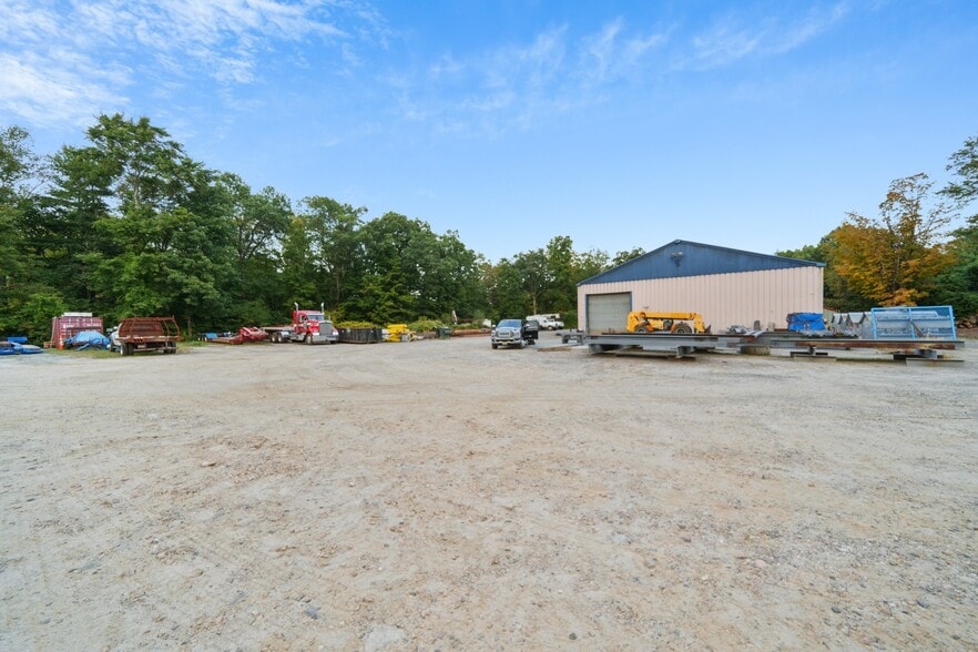 More Photos Of 955 Burnt Meadow Rd, Hewitt Manufacturing For Sale