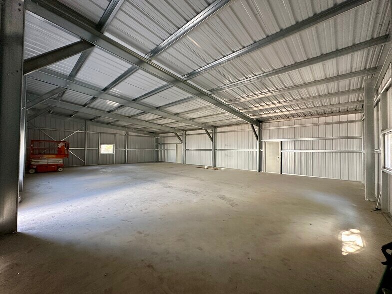 More Photos Of 17286 FM306, Canyon Lake Light Distribution For Lease