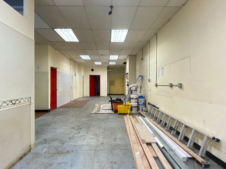 More Photos Of 41-10 29th St, Long Island City Storefront Retail Office For Lease