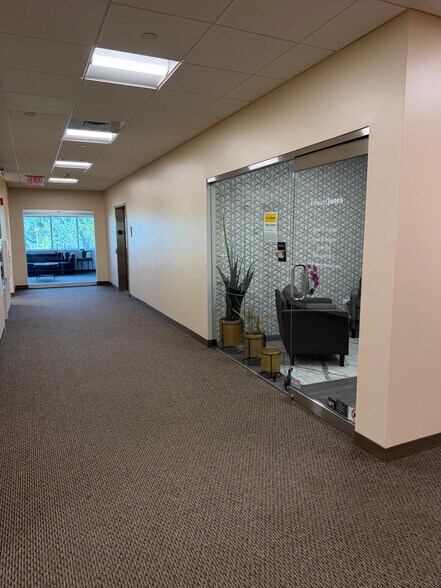 More Photos Of 2000 McDonald Rd, South Elgin Medical For Lease