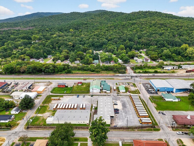 More Photos Of 512 S Wilmer Ave, Anniston Warehouse For Sale