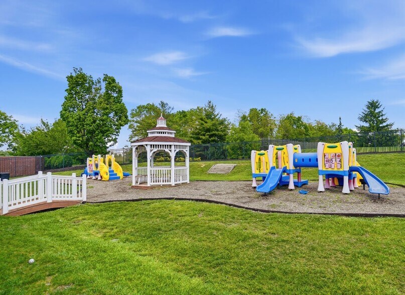 More Photos Of 790 N Main St, Springboro Daycare Center For Sale