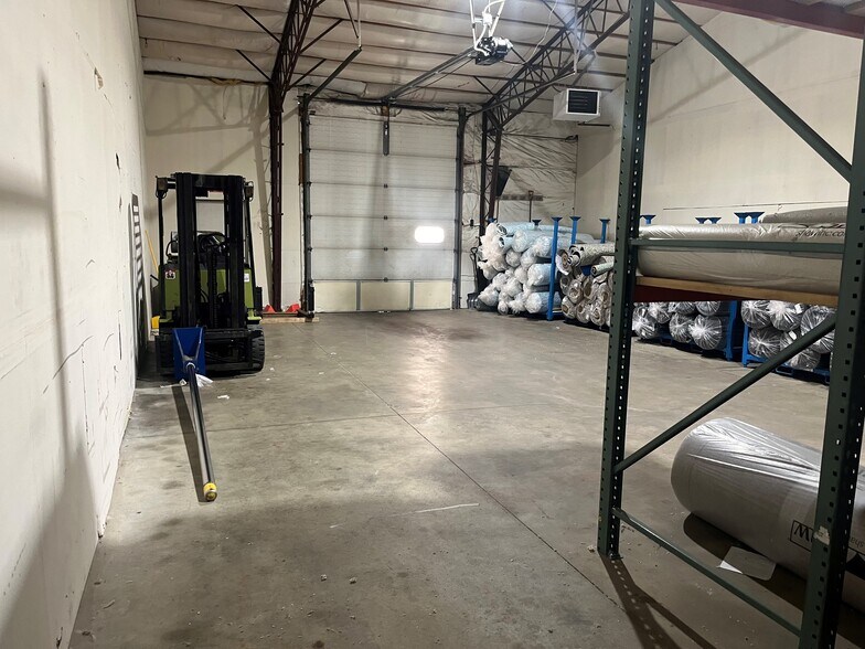 More Photos Of 6256 34th Ave NW, Rochester Warehouse For Lease