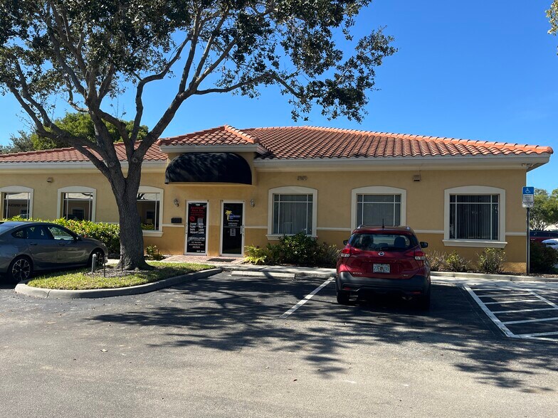 Primary Photo Of 3350 Woods Edge Cir, Bonita Springs Coworking Space