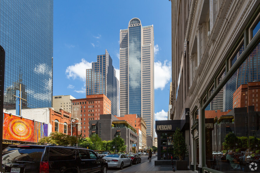 Primary Photo Of 1717 Main St, Dallas Office For Lease