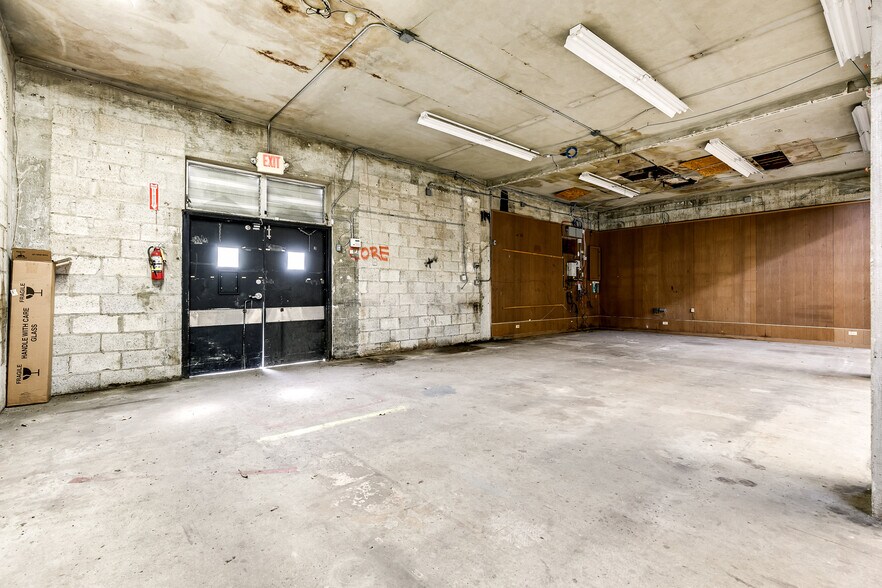 More Photos Of 811 S 21st Ave, Hollywood Freestanding For Lease