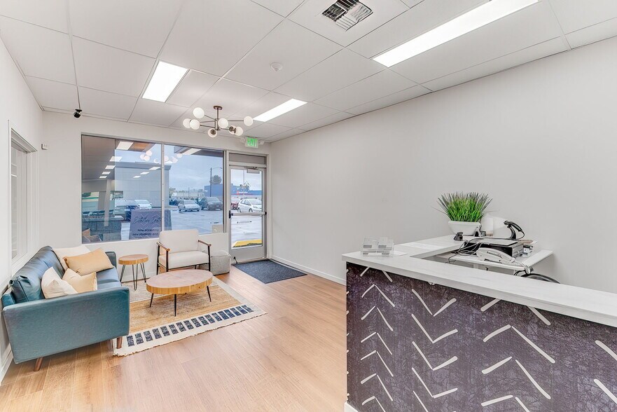 More Photos Of 717 Vandercook Way, Longview General Retail For Sale