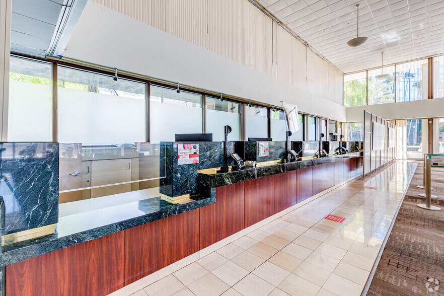 More Photos Of 600 Cleveland St, Clearwater Office For Lease