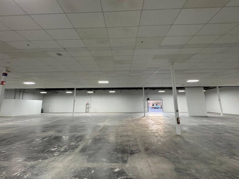 More Photos Of 10405 S Eastern Ave, Henderson Storefront For Lease