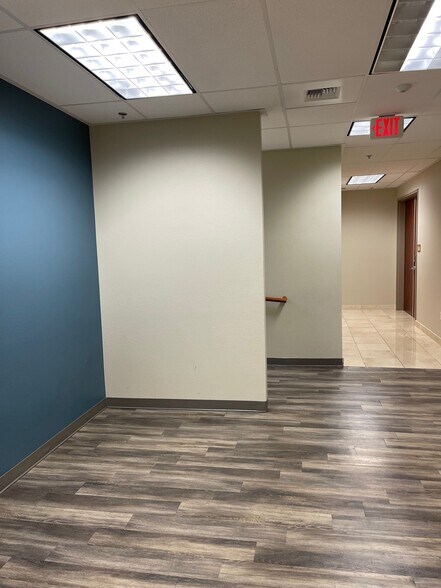 More Photos Of 710 Coronado Center Dr, Henderson Medical For Lease