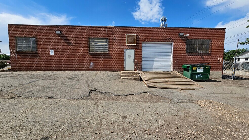 More Photos Of 5010-5030 Acoma St, Denver Warehouse For Lease