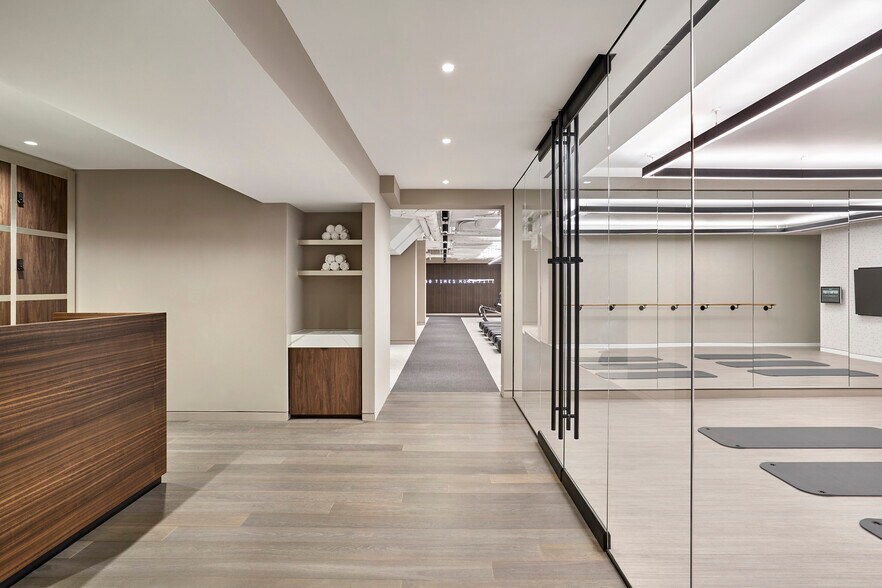 More Photos Of 1300 I St NW, Washington Office For Lease