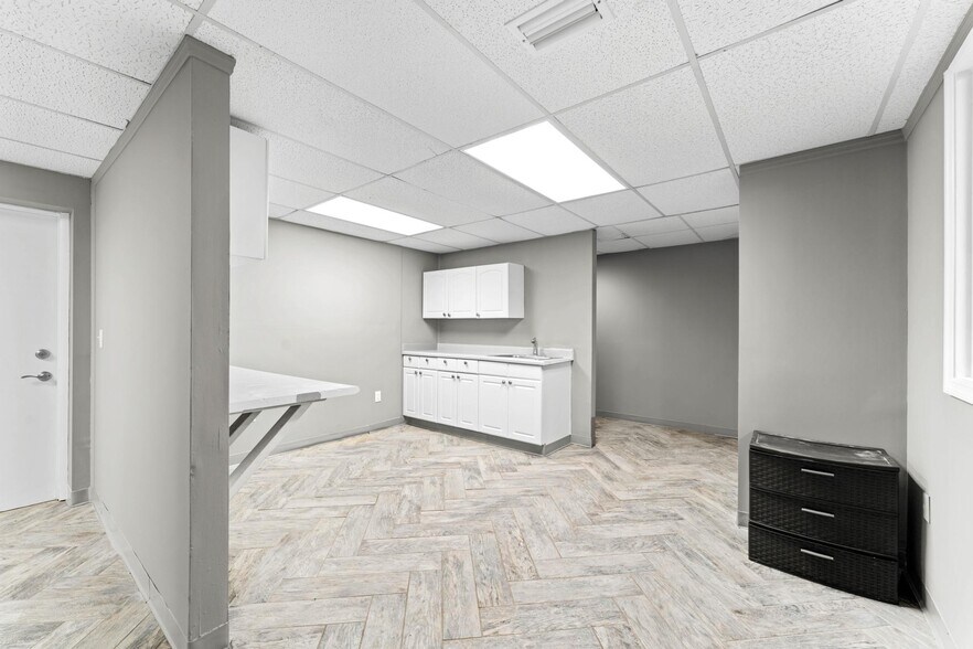 More Photos Of 315 11th Ave N, Jacksonville Beach Medical For Lease