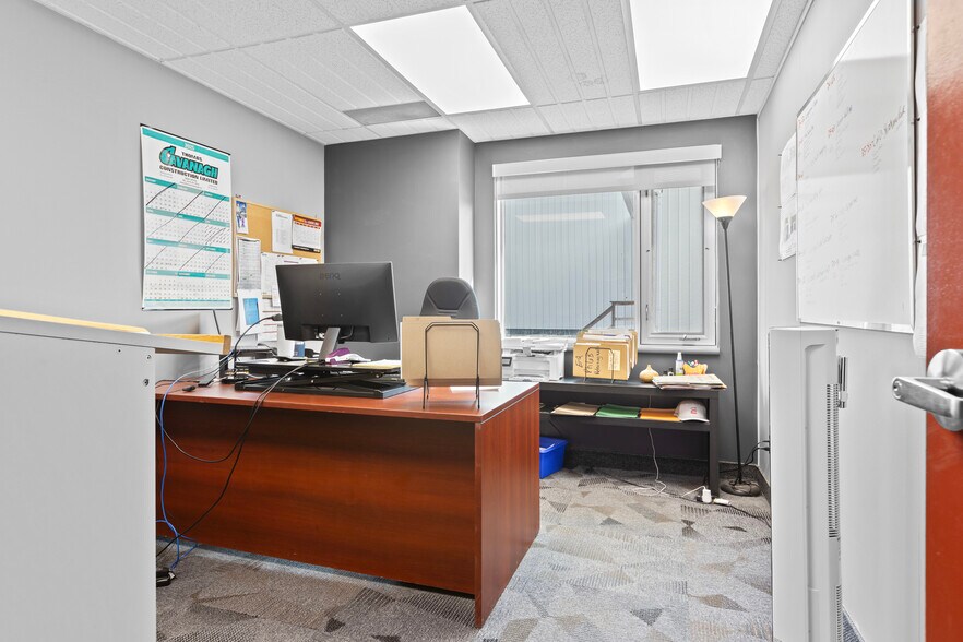 More Photos Of 135 Walgreen Rd, Ottawa Office For Lease