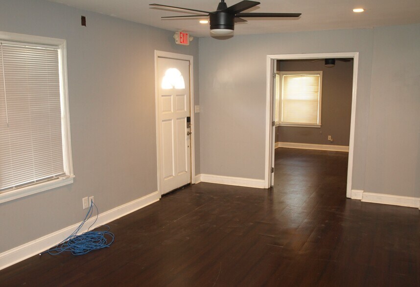 More Photos Of 2433 Ventura Pl, Smyrna Flex For Sale