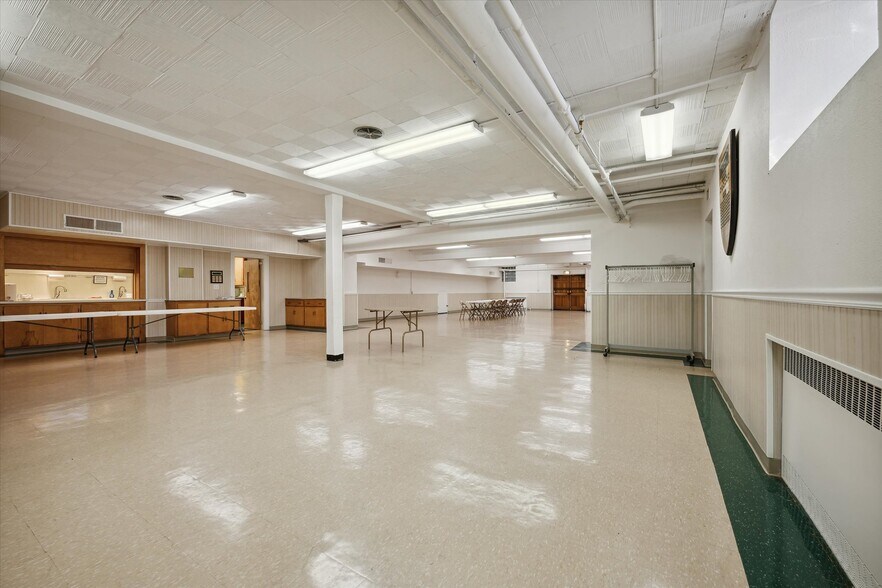 More Photos Of 725 Navarre Ave, Toledo Religious Facility For Sale