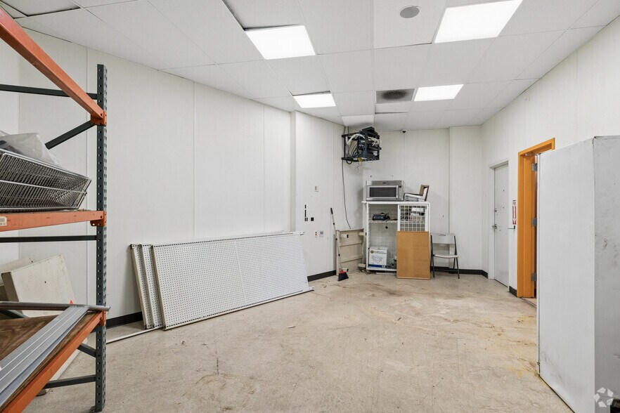 More Photos Of 1901 Michigan Ave NE, Washington Unknown For Lease