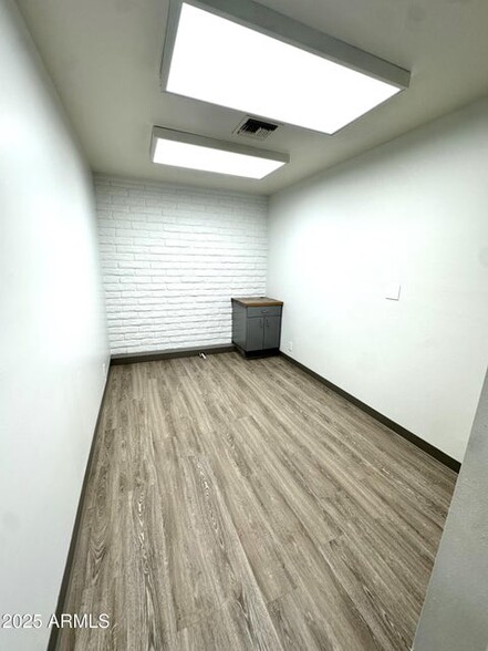 More Photos Of 600 E University Dr, Mesa Medical For Lease